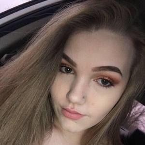 Meet your Posher, Skylar